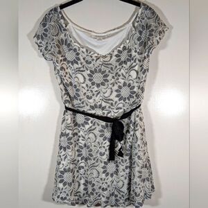 Motherhood Maternity White & Grey Lace Sleeveless Floral Sheer Tie Blouse Sz. M